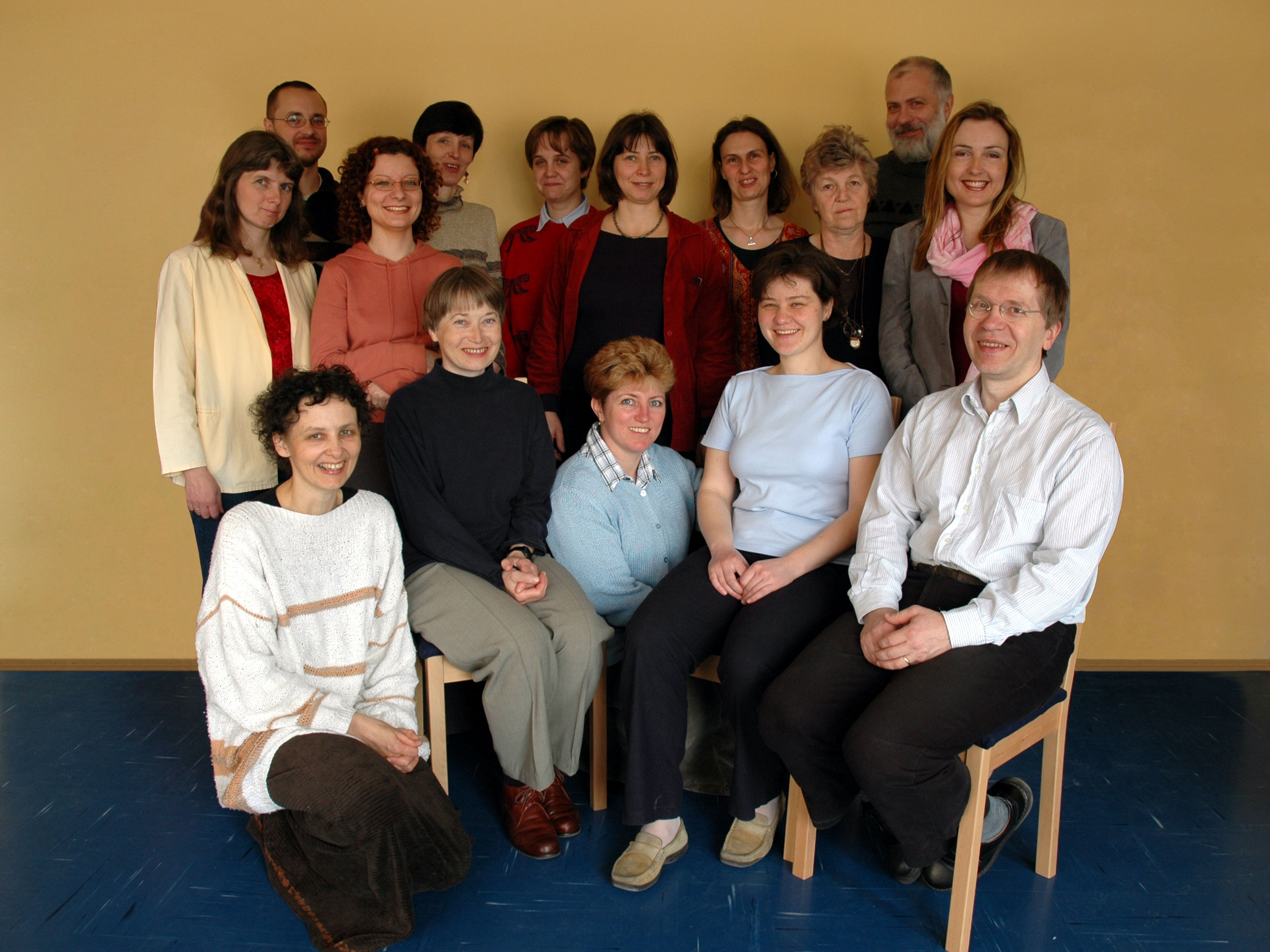 První skupinová fotografie Cesty domů_rok 2004 První skupinová fotografie Cesty domů_rok 2004